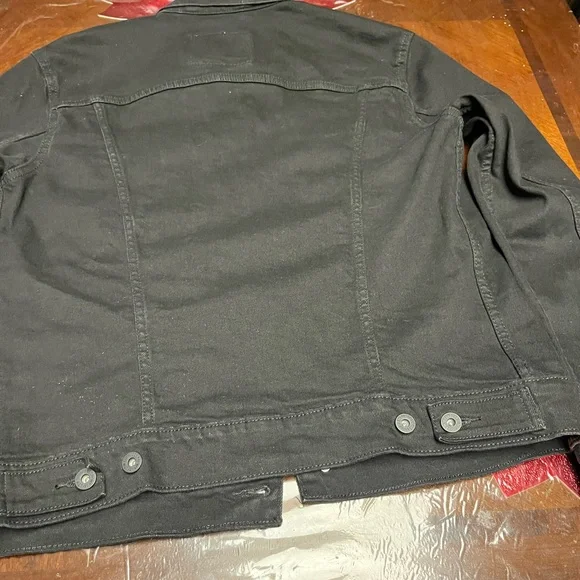 Levi Strauss & Co. Men's Black Denim Jacket - Picture 8 of 14